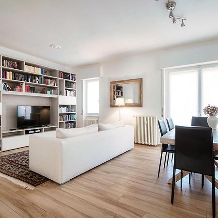Ferienwohnung Piazza Roma - The House Of Travelers Como Exterior foto