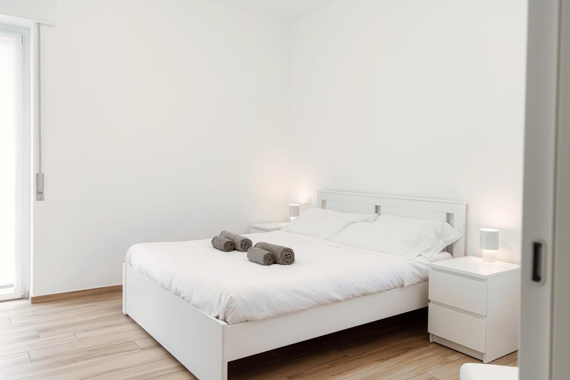 Ferienwohnung Piazza Roma - The House Of Travelers Como Exterior foto